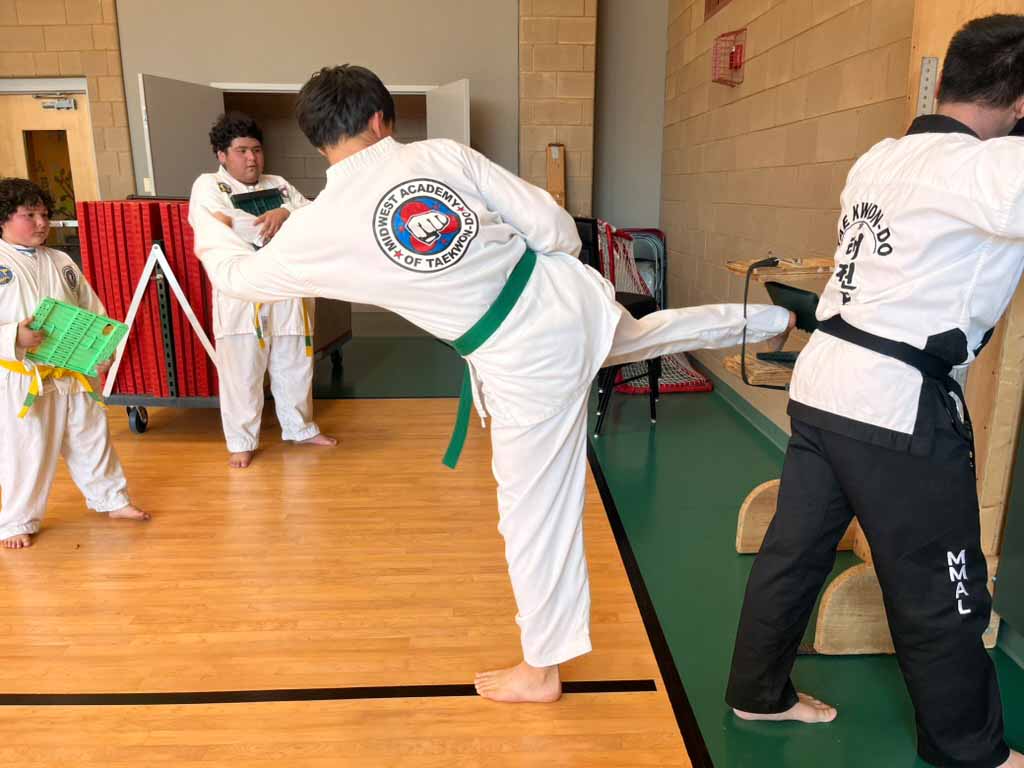 Green belt Elgin board break